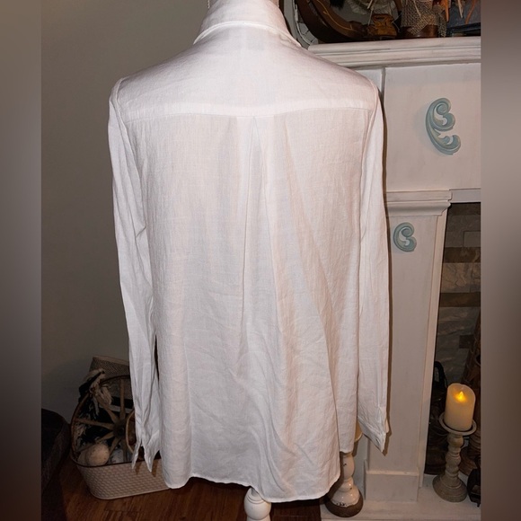 Princess Polly white button down shirt. EUC Size US 4 - Picture 4 of 7